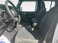 LOW LOW MILEAGE ON THIS 2024 JEEP WRANGLER 4-DOOR WRANGLER WITH A 3.6L V6 ENGINE. COMES WITH PLENTY... (image 8)