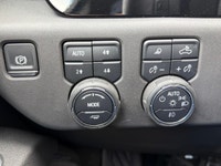 One Owner, Like New, LOW KM's, Z71 Off-Road Pkg, Convenience Pkg II, Safety Pkg 3.0L Duramax Diesel,... (image 7)
