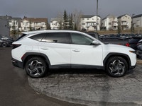 Crowfoot Hyundai, AMVIC Licensed Dealer Mileage: 38,279 km History: No accidents, One Owner Skip the... (image 4)