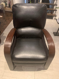 Vintage Black Leather Reclining Lounge Arm Chair Recliner