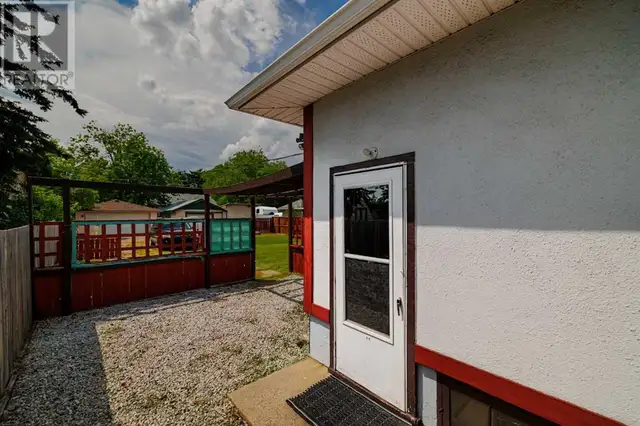7443 20A Street SE Calgary, Alberta62864759522435123
