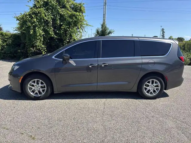 2023 Chrysler Grand Caravan SXT, 1-OWNER, FWD, HEATED SEATS, KEY
