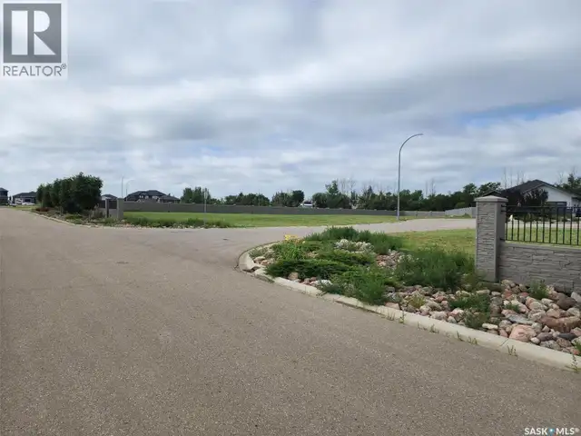 166 DELAET DRIVE Weyburn, Saskatchewan in Land for Sale in Regina - Image 4