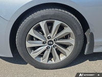 Command attention and cruise in comfort with the 2017 Hyundai Sonata Sport Tech, a sophisticated sed... (image 8)