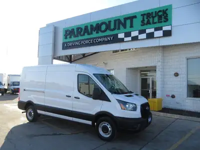 V6 GAS ENGINE, AUTO TRANS , A/C, AM/FM STEREO WITH BLUETOOTH, BACKUP CAMERA, NO SIDE OR REAR GLASS F...