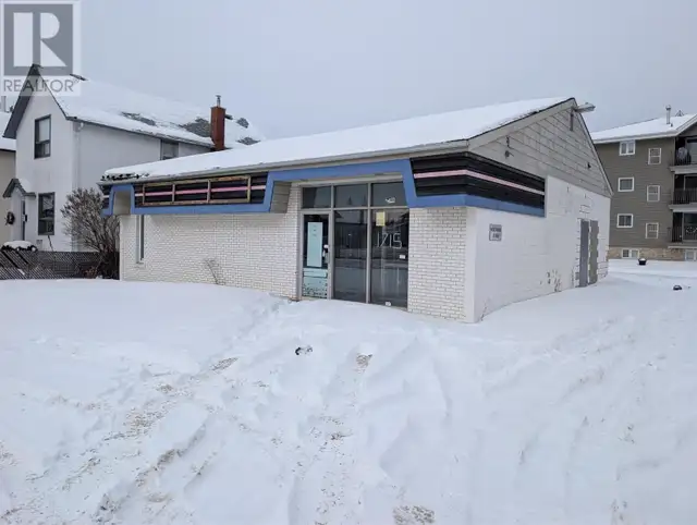 1715 Victoria AVE Thunder Bay, Ontario62864752809858121