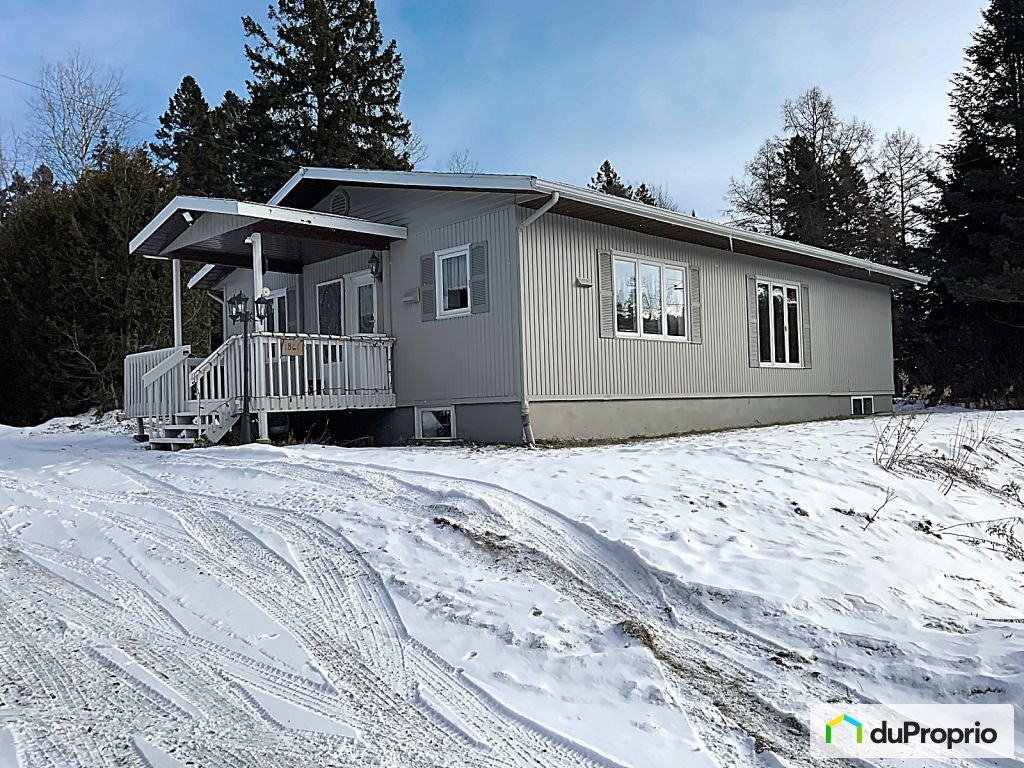 $299,000 - Bungalow for sale in St-Donat — photo 1