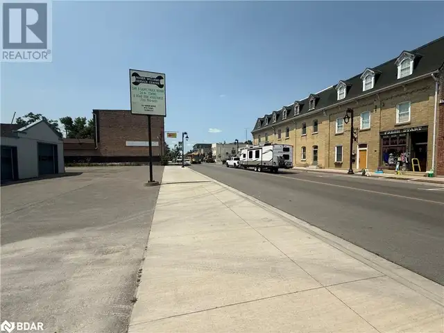 40 KING Street E Omemee, Ontario63005674024579123