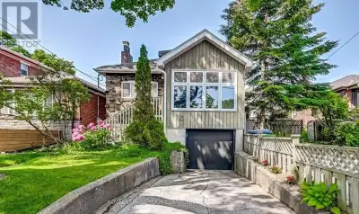 Lakeshore Living In A Well Maintained 3 Bedroom Home Right By The Lake (Main Level Only). Furnished...