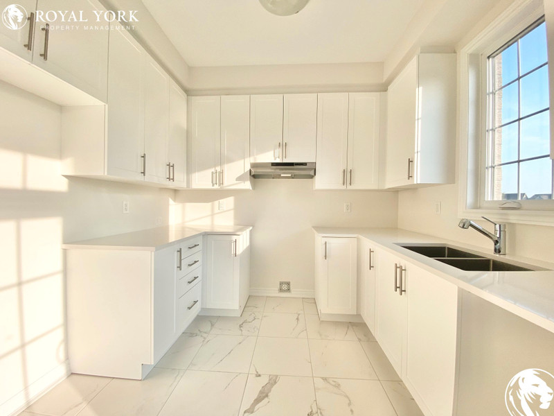 3 BED 3 BATH DETACHED HOUSE FOR RENT 103 BAYARDO DR, OSHAWA Long Term Rentals Oshawa