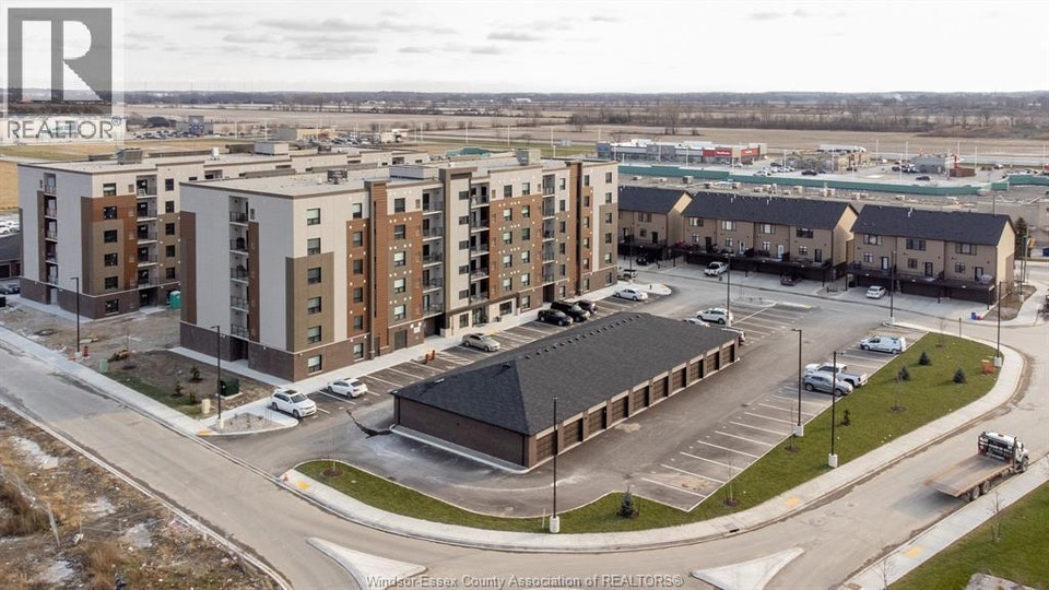 716 BROWNSTONE Unit# 208 Tecumseh, Ontario 2
