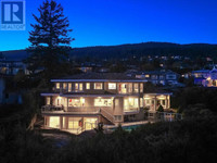888 FARMLEIGH ROAD West Vancouver, British Columbia