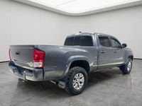 HEATED FRONT SEATS, BACK-UP CAMERA, BLUETOOTH CONNECTION, FOUR WHEEL DRIVE, TOW HITCH Unlock the pot... (image 5)
