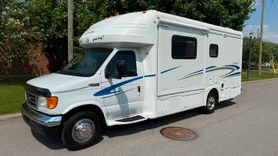 2004 motorisé classe "B" Gulfstream B+ 23 pieds avec 1 extension Châssis ford E-350, Moteur 6.8 V10...