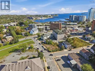Welcome to Unit 104 at 52 Irishtown Road, where convenience, comfort, and an unbeatable Dartmouth lo...
