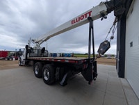 2020 Freightliner BUSINESS CLASS M2 106 with Elliot 1870F 18 ton stiff boom Like new UNIT!!! Over 20... (image 7)