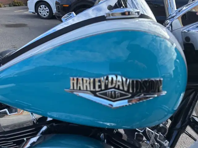 2014 Harley-Davidson Road King ~ FISH TAILS ~ 103CI ~ SPEAKER LI in Sport Touring in City of Toronto - Image 31