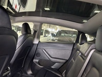 FULLY ELECTRIC, FEATURING : PERFORMANCE DUAL MOTOR AWD, FULL GLASS PANORAMIC ROOF, BIODEFENSE MODE,... (image 9)