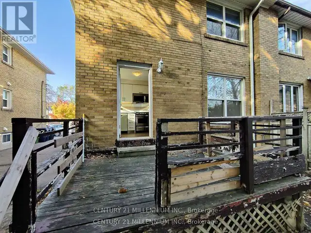 MAIN - 59 GARTHDALE COURT Toronto (Bathurst Manor), Ontario in Long Term Rentals in City of Toronto - Image 12