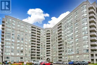 Bright & Spacious Lower Penthouse with Unobstructed North View! Grand Parkway Residence located in t...