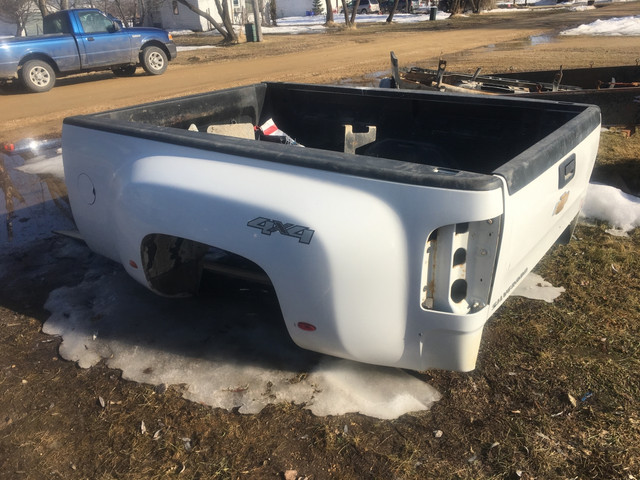 2013 Chevrolet dually duramax truck box in Auto Body Parts in Edmonton