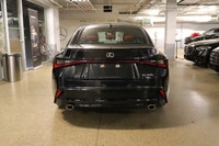 This Lexus IS 300 has a strong Premium Unleaded V-6 3.5 L/211 engine powering this Automatic transmi... (image 5)