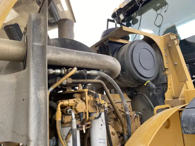 2011 Caterpillar Wheel Loader 972H in Heavy Equipment in Grande Prairie - Image 22