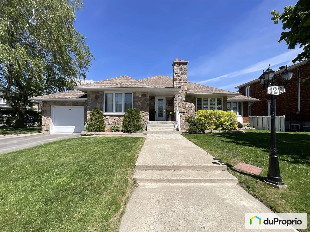 $599,000 - Bungalow for sale in Salaberry-De-Valleyfield — photo 1