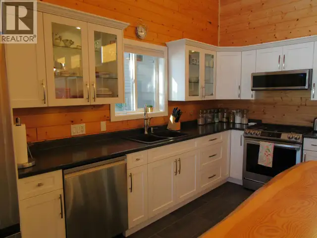 7634 BURGESS ROAD Deka Lake / Sulphurous / Hathaway Lakes, Briti in Houses for Sale in 100 Mile House - Image 27