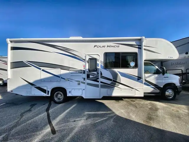 2022 Thor Motor Coach Four Winds 27R in RVs & Motorhomes in Abbotsford - Image 11