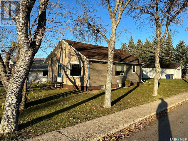 819 Pheasant STREET Grenfell, Saskatchewan in Houses for Sale in Regina - Image 2