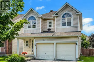 Start your next chapter in this lovingly maintained Barrhaven home! An ideal opportunity for young b...