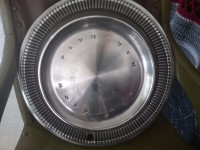 hubcaps pour plymouth division