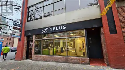 1,371 square feet of second floor office space. Great central location, Close to public parking, Nic...