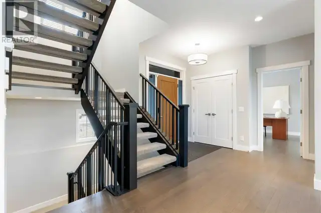 162 Canoe Crescent SW Airdrie, Alberta62863798844675122