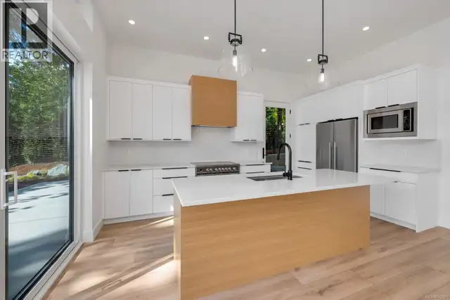 8394 Sa-Seen-Os Rd Youbou, British Columbia in Houses for Sale in Cowichan Valley / Duncan - Image 12