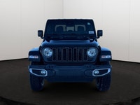 This 2025 JEEP GLADIATOR SPORT 4X4 has the following options Premium Mckinley Trimmed Seats, Remote... (image 6)
