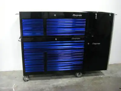 Want to have organized tools? This tool box can Help with that! Black and blue Snap on Brand Tool Bo...