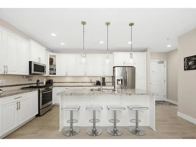 401 32445 SIMON AVENUE Abbotsford, British Columbia in Condos for Sale in Abbotsford - Image 8