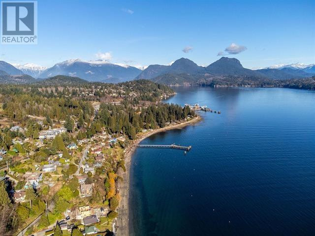 1249 POINT ROAD Gibsons, British Columbia in Houses for Sale in Sunshine Coast - Image 4