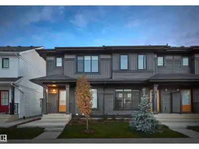 *** SHOW HOME FOR SALE *** SIDE ENTRY ****Welcome home to this brand new row house unit the “Sage II...