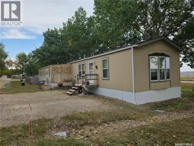 This 2007 original-owner mobile home at 9A Prairie Sun Court, Swift Current, SK is a comfortable and...
