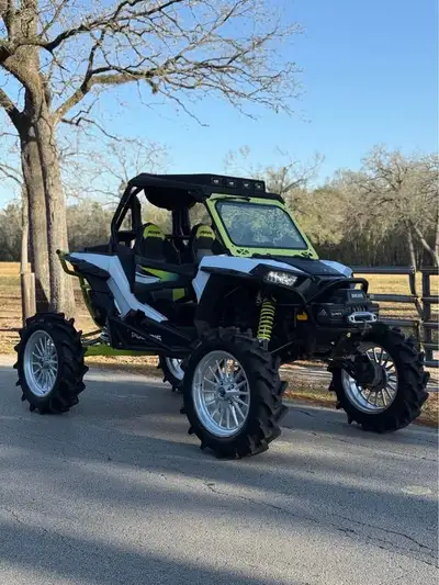 APPLY NOW: https://www.ridecollective.ca/get-pre-approved 2017 POLARIS RZR XP1000 LOADED • 1000cc en...