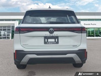 Navigate Canadian seasons with confidence in the 2025 Volkswagen Tiguan TRENDLINE. This powerful new... (image 3)
