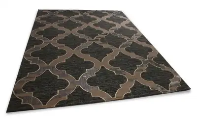 8x11 Area Rug – Modern Pattern – Like New – $150, View more