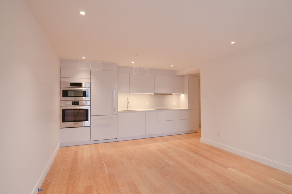 renovated two-bed, two-bath apartment near Peel - ID 671 dans Locations longue durée  à Ville de Montréal