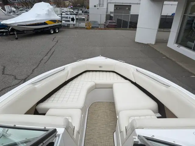 2019 Cobalt R7 Surf in Powerboats & Motorboats in Saskatoon - Image 43