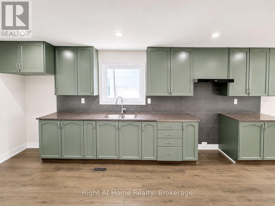 2 - 2885 ALTONA ROAD Pickering, Ontario 3