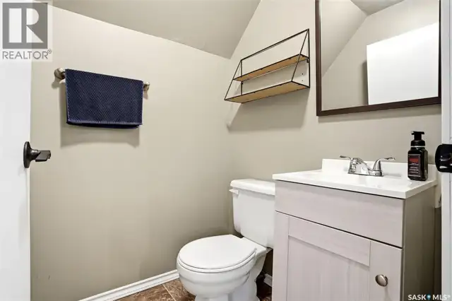 230 Prairie AVENUE Briercrest, Saskatchewan in Houses for Sale in Moose Jaw - Image 27