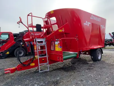 2023 TRIOLIET SOLOMIX 2 2000 VLH-B TMR FEED MIXER DEMONSTRATOR PRICING STOCK # A059556 DUAL AUGER 70...